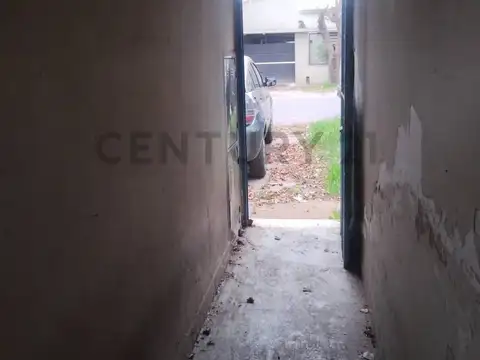 VENTA DE CASA - calle 47 entre 135 y 136 Barrio San Carlos