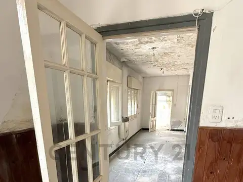 Departamento 6 ambientes con 1 baño