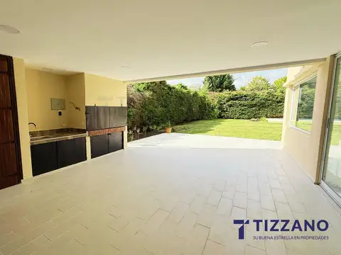 Casa en Venta con 6 cocheras