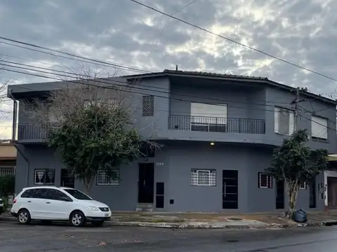 Almafuerte 1200, Piso 1