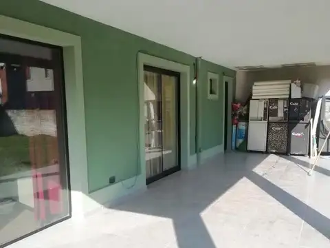 Casa 2 ambientes con 1 baño