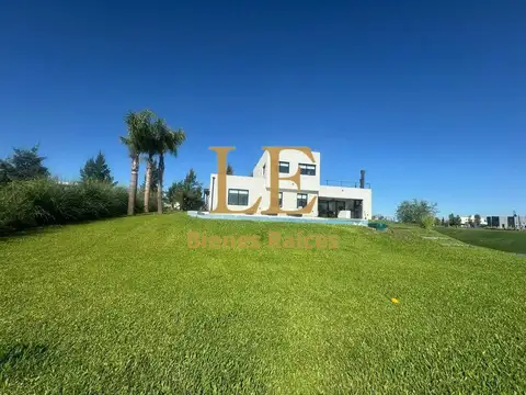 Casa en Venta de 5 dormitorios