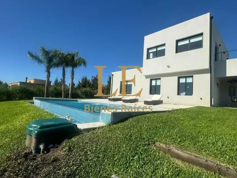 Casa en Venta con 7 cocheras