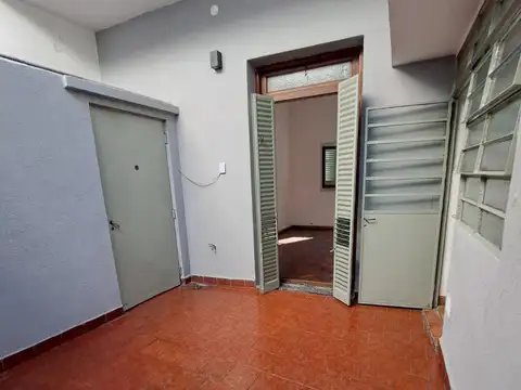 Depto Tipo Casa en Venta en Parque Avellaneda, USD 120.000