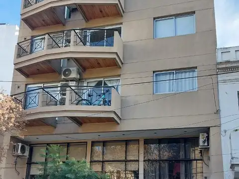 MONOAMBIENTE CON PATIO EN VENTA EN CABALLITO  