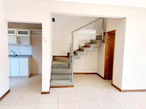 Departamento en Alquiler con 1 cocheras