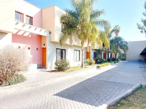 Mercedes Tomasa de San Martín 300