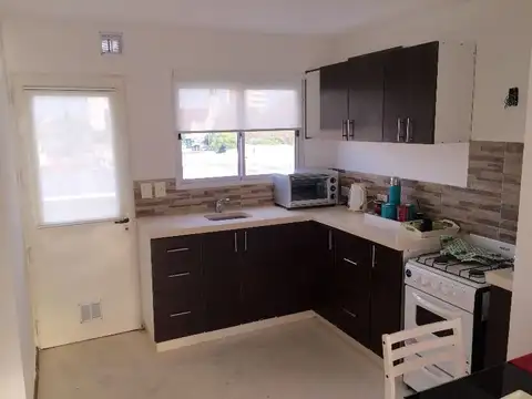 Las Heras nº 593 esquina Robertson