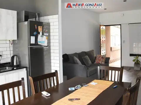 Casa 3 ambientes con 1 baño