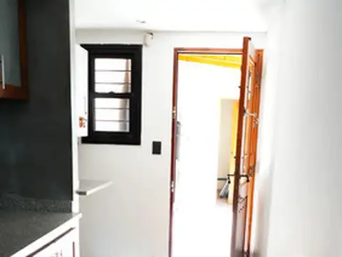 Casa en Alquiler con 1 cochera