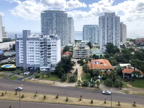 Departamento en Venta en Playa Mansa, USD 500.000