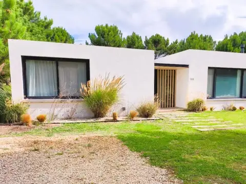 Venta Casa Costa Esmeralda 4 dormitorios y piscina