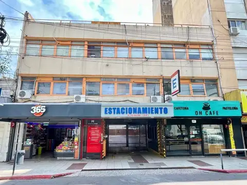 Venta de inmueble en pleno centro comercial de Morón