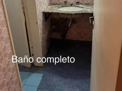 Depto Tipo Casa en Venta 40 años