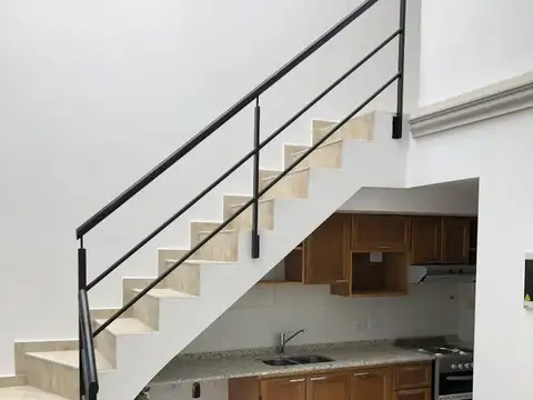 Del Valle Iberlucea 5200, Piso PB