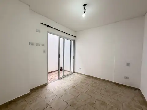 Del Valle Iberlucea 5200