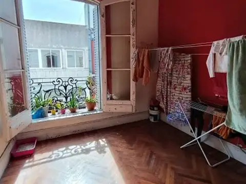Teniente General Juan Domingo Perón 1200, Piso 2