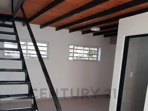 Jorge Miles 700, Piso 1