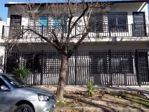 Venta de  loft tipo duplex con cochera en Monte Grande