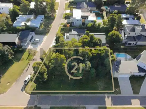 Venta de Lote de 920m² - Barrio Privado Las Prunas, Mar del Plata.