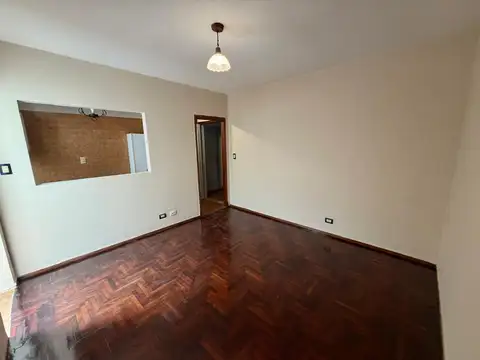 Depto Tipo Casa en Alquiler de 3 ambientes