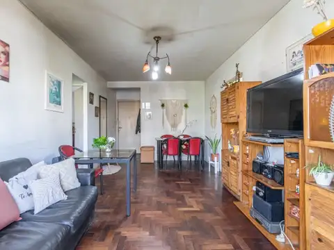 Departamento 4 ambientes con 2 baños