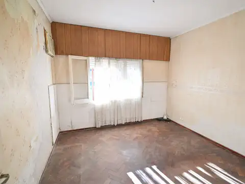 CASA DE DOS DORMITORIOS EN BARRIO CENTRO I