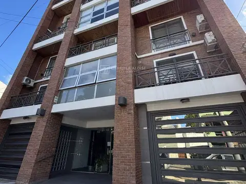 Venta de Departamento 3 Ambientes amplios en Zona Centro, Caseros