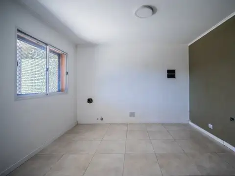 Casa  en Venta en Villa Tesei, Hurlingham, G.B.A. Zona Oeste