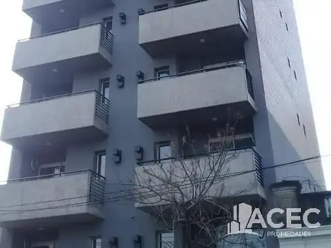 27 de Febrero 1400 - Piso 9º Dpto B