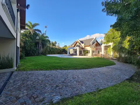 Casa en Venta en Ituzaingó, USD 680.000