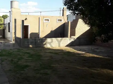 Eugenio Galli 300, Piso 0
