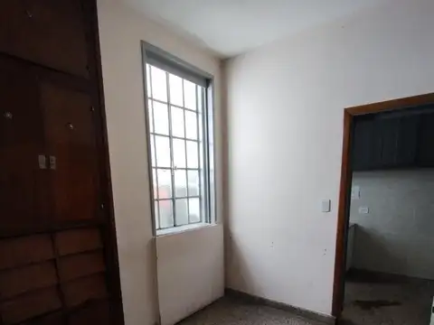 Casa 6 ambientes con 3 baños