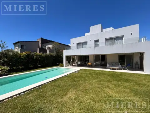 Casa en venta en Los Alisos, Nordelta.