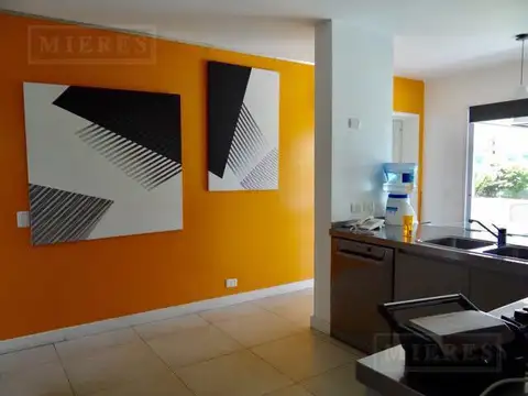 Casa en Venta con 4 cocheras