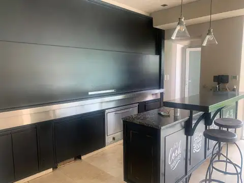Casa en Alquiler de 5 dormitorios
