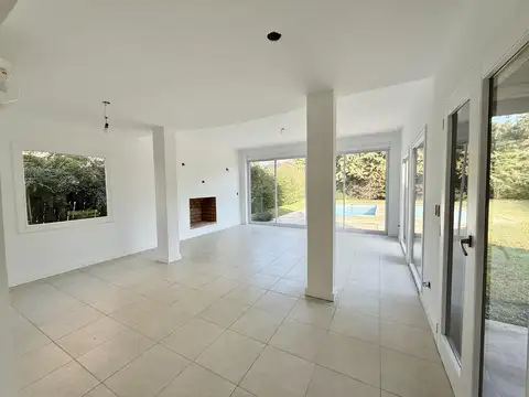Casa 5 ambientes con 3 baños
