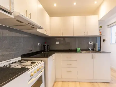 Venta PH 2 dormitorios, patio, parrilla y terraza. Apta crédito. Cordoba 2700