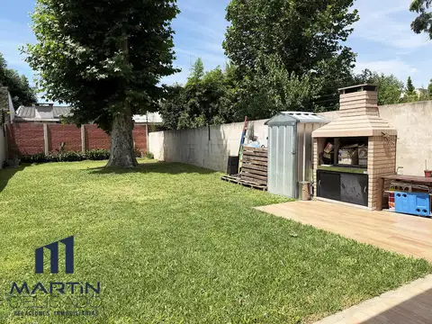 Casa en Venta 3 ambientes en Bella Vista Barrio con portón