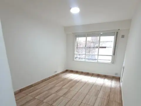 1 AMB 20 MTS TOT,LATERAL LUMINOSO,COC. INTEGRADA,EXC. UBICACIÓN A PASOS DE AV. CALLAO Y RIVADAVIA   