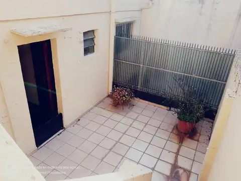 Excelente departamento tipo casa de 3 ambientes con terraza