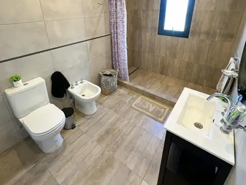 VENTA DUPLEX 5 AMBIENTES. BARRIO VILLA PRIMERA