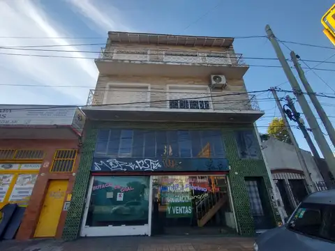 IDEAL INVERSOR: Local + 2 Deptos en Venta - Castelar Sur