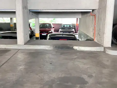 Cochera cubierta en Venta, excelente ubicación