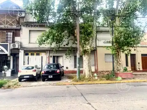 Venta de Casa o terreno zonificación R2.1 en Lomas de Zamora Oeste