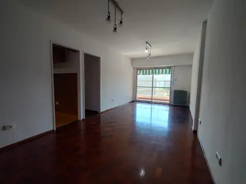 Departamento 3 dormitorios.Semipiso.Balcones.Lourdes