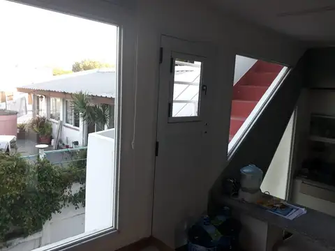 Depto Tipo Casa 4 ambientes con 2 baños