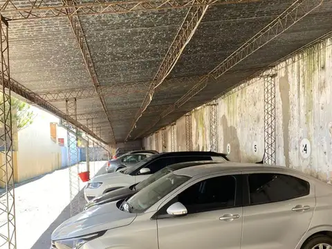 Cocheras en venta - 600Mts2 - La Plata