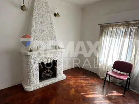2 LOCALES.3 DEPTOS. 2 GALPONES. VENTA AVDA ALSINA