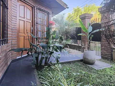 Casa en Venta con 1 cochera